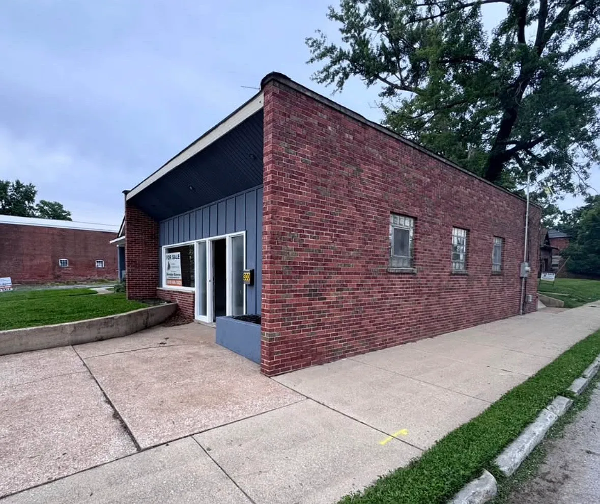 Building Photo - 302 N High St