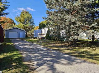 467 N Al Moses Rd, Lake City, MI 49651