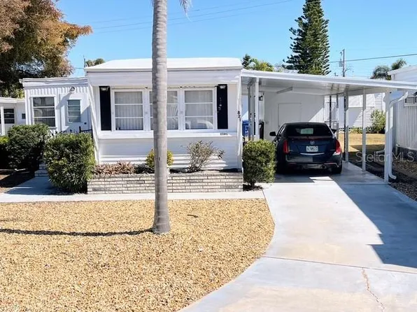 821 Turf St, Venice, FL 34285