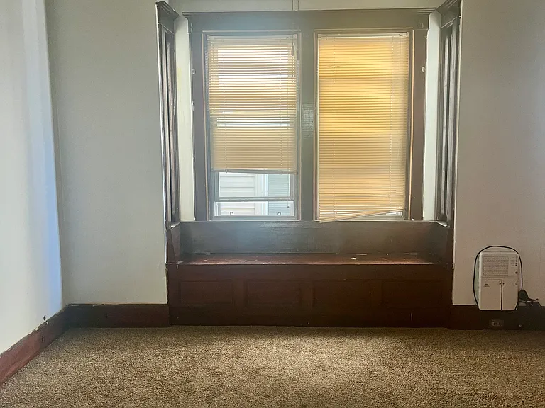 626-628 E 26th St #3 — Photo 9