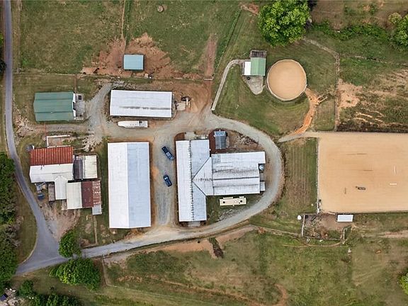 5th image of 5734 Ogburn Stables Rd