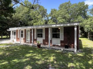 1111 N New Hampshire Ave, Tavares, FL 32778