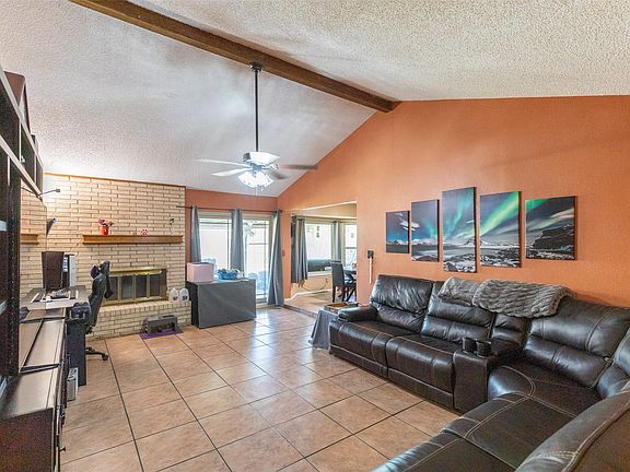 4th image of 3210 Birch Dr