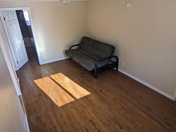 3rd image of 807 Hoorne Ave