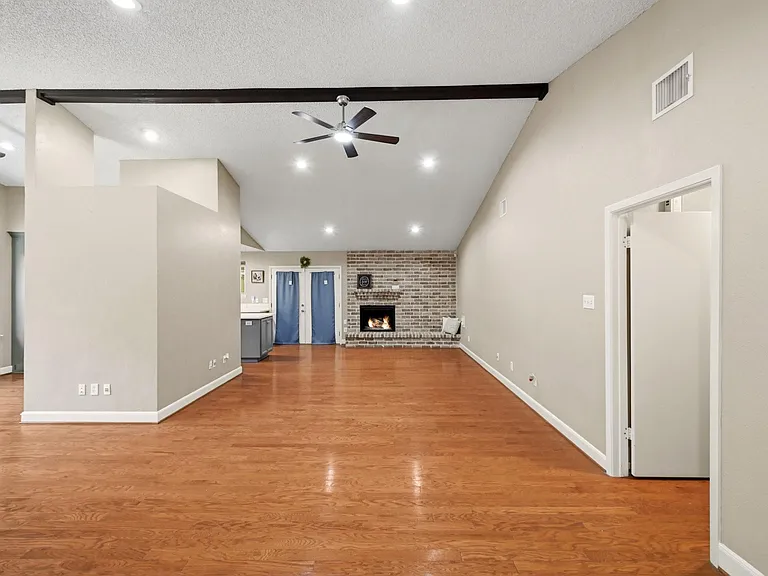 17511 Favor Bend Ct — Photo 10