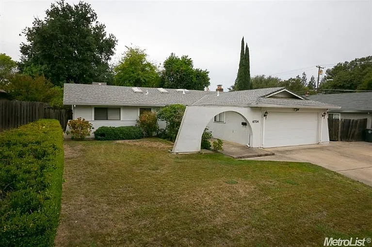 6704 Winlock Ave photo 1