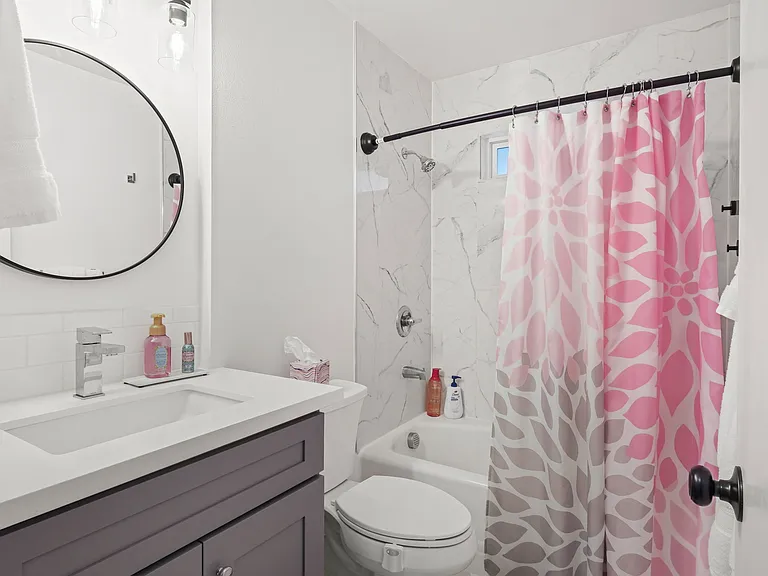 427 NE 84th Ave — Photo 11