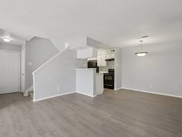 Don't Miss Out Biltmore Homes Leasing Fast — Photo 104