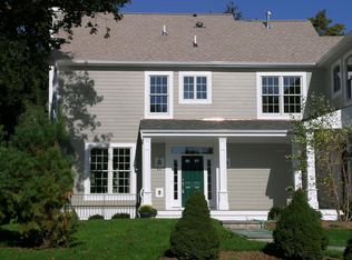 25 Decatur St #B, Cos Cob, CT 06807