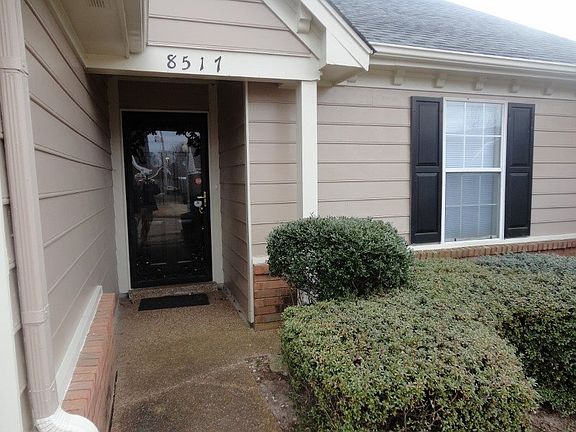 2nd image of 8517 Highland Glen Cir S