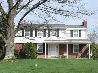 209 Shafer Rd, Coraopolis, PA 15108