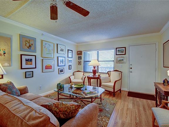 3rd image of 5090 Bay St NE APT 217