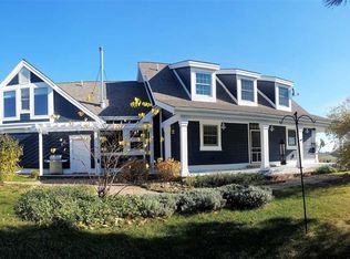 2525 Evergreen Valley Rd, Suttons Bay, MI 49682