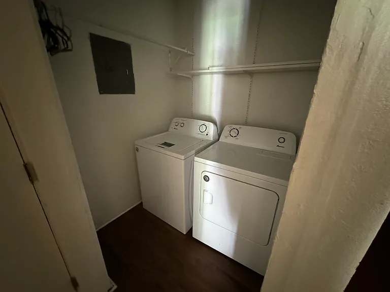 1912 Cypress Pl #B — Photo 16