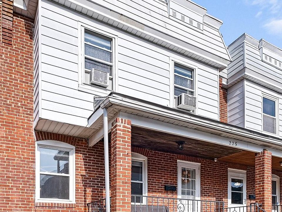 1st image of 225 Bayard Ave