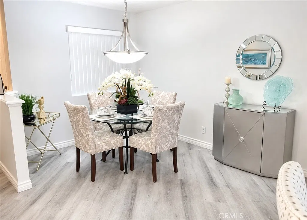 1 bed, 763 sqft, $2,300 — Photo 3