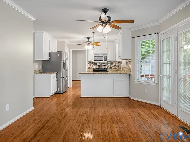 3924 Liberty Point Dr — Photo 20