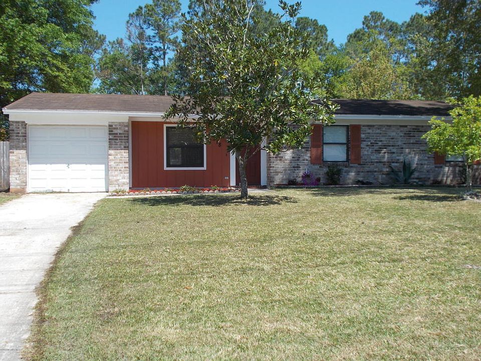 1st image of 218 Evergreen Ln