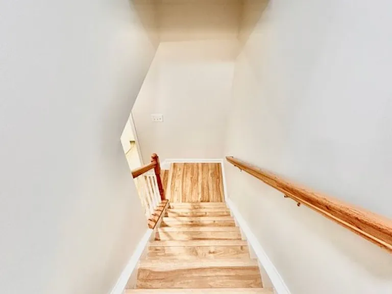 1803 Staley Manor Dr — Photo 35