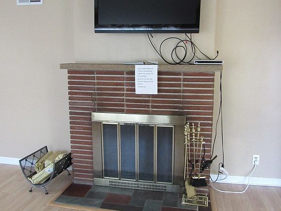5th image of 9201 S Francisco Ave