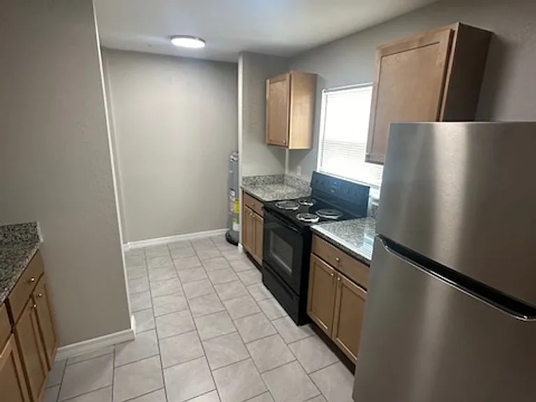 180-210 W Prince Pl — Photo 10