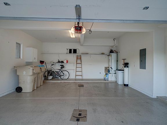 5th image of 14850 E Grandview Dr Unit 201