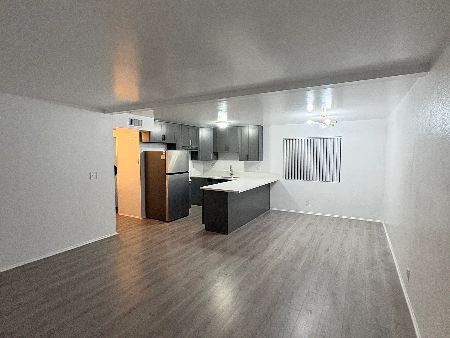 2 bed, 840 sqft, $2,450 — Photo 1