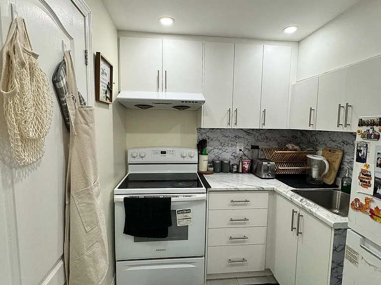 120 Viceroy Cres #2 — Photo 15