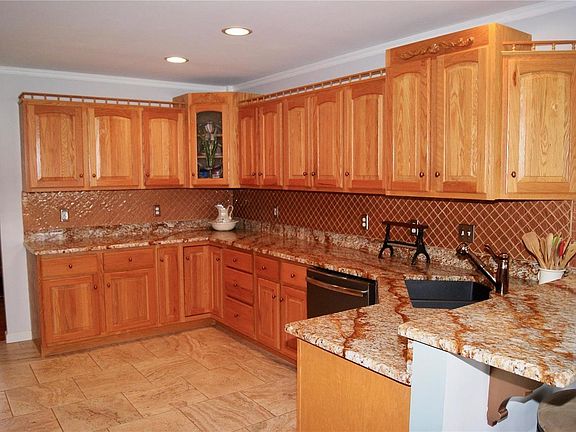 Lot's of Cabinet Space