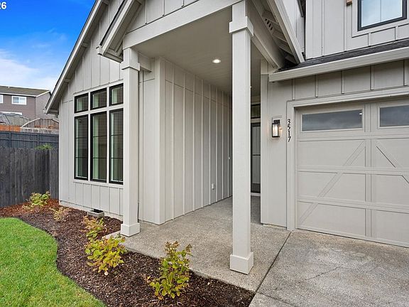 2nd image of 3517 N 11th Cir