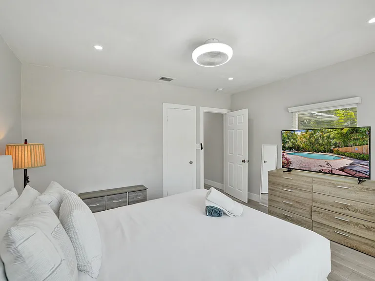 615 NE 13th Ave — Photo 33
