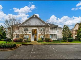 321 Gallery Dr, Spring Lake, NC 28390