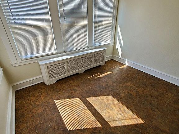 3rd image of 6538 Guyer Ave