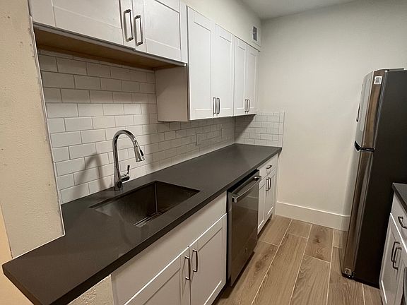 3rd image of 2255 Saint Charles Ave APT 102