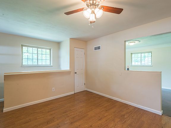 5th image of 10015 Luna Ct