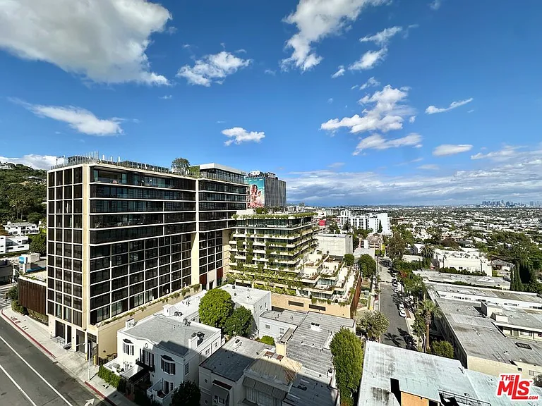 999 N Doheny Dr #1207 — Photo 13
