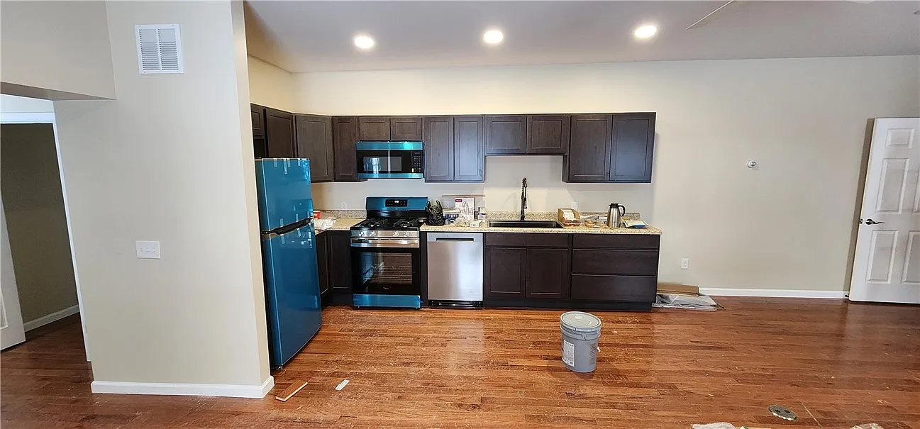1 bed, 1.0 bath, 1100 sqft, $1,500 — Photo 4