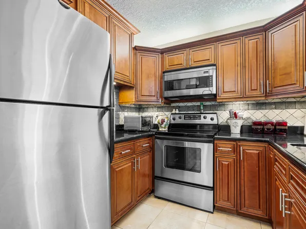 400 NE 20th Street, Boca Raton, FL 33431