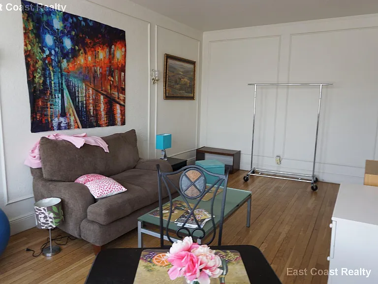 1800 Commonwealth Ave #19 — Photo 2
