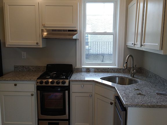 4th image of 1187 Commonwealth Ave #25C