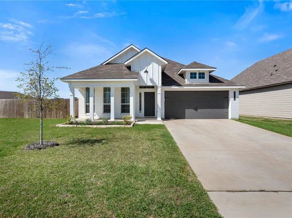 1988 Chief St, Bryan, TX 77807