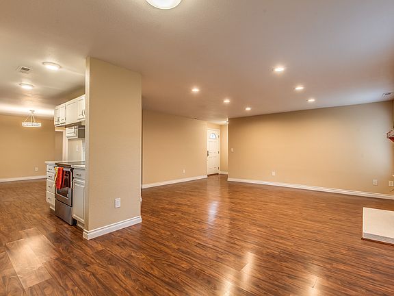 4th image of 20824 5th Ave W