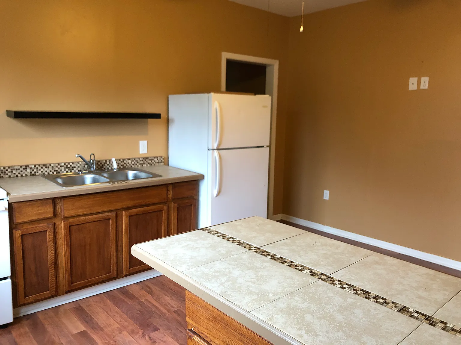 Davis Duplex-S Main St — Photo 2