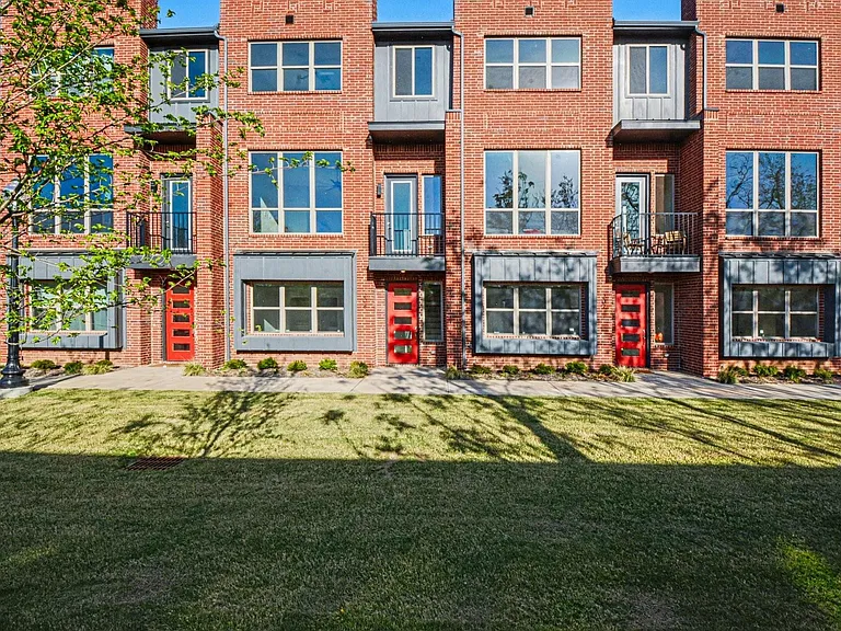 13551 Goodland St — Photo 32