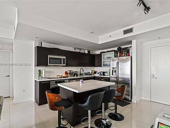 5th image of 90 SW 3rd St APT 2908