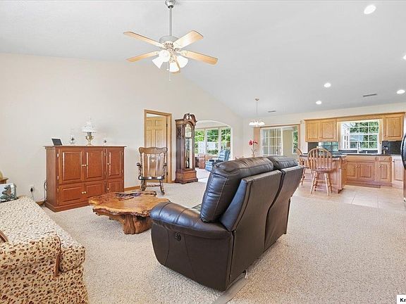3rd image of 108 Struble Cir
