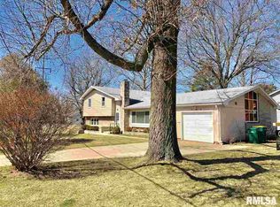 102 Jana Rd, Macomb, IL 61455