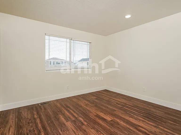 2635 W 3290 S — Photo 14