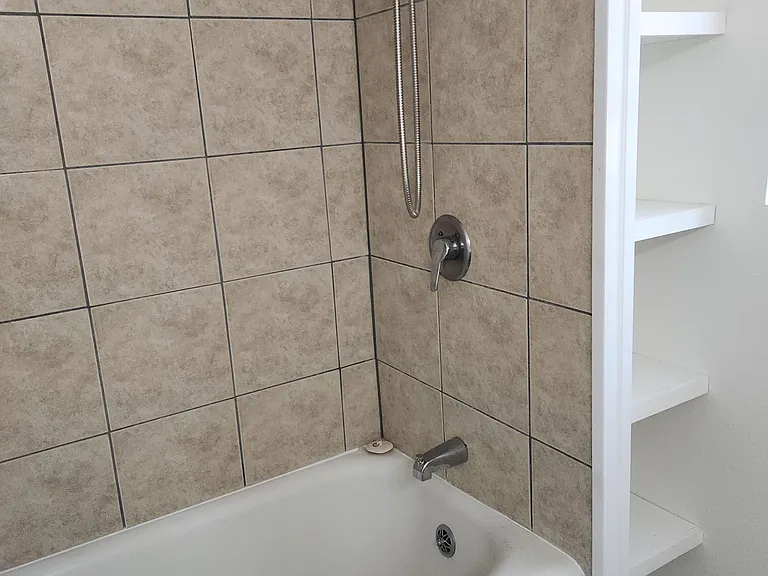 15625 E 11th St #3 — Photo 10