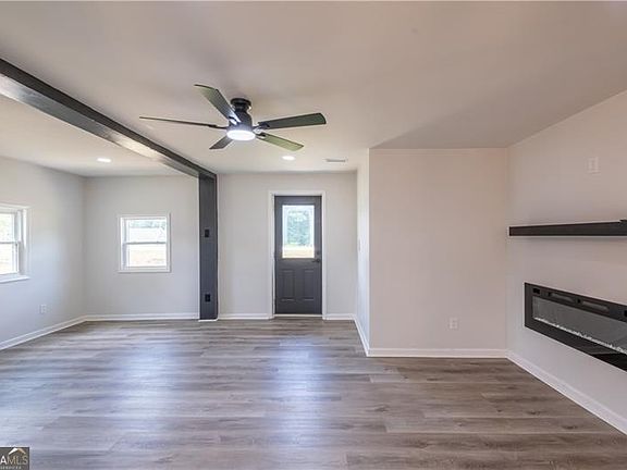 5th image of 1404 N Forest Ave